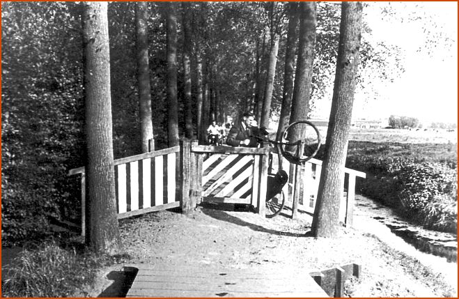 Dubbeldamseweg, zicht op Boonenpad vanaf Krispijnseweg, 1934