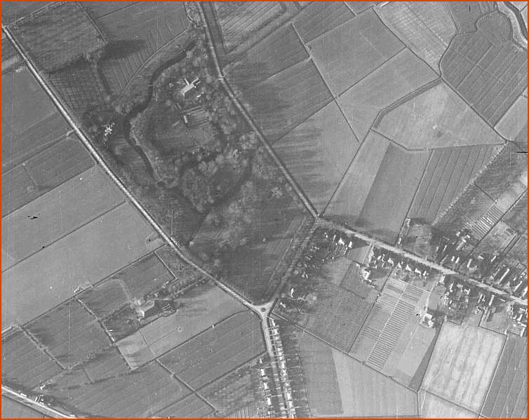 Dubbeldamseweg, luchtfoto RAF, 21 maart 1945.